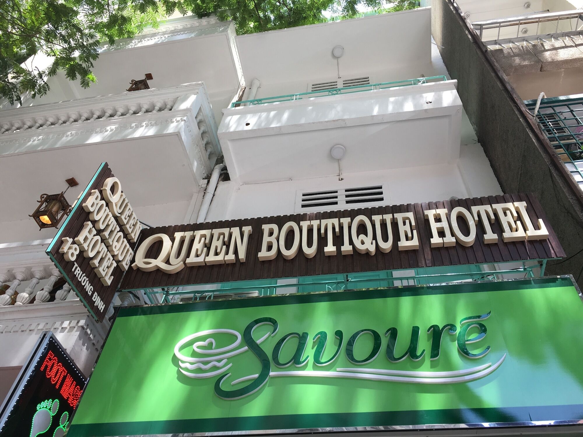Queen Boutique Hotel Хошимин Екстериор снимка